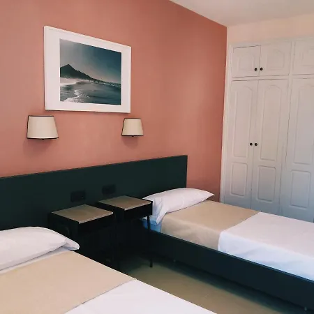 Hotel 8 Islas