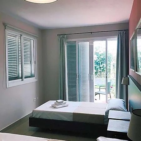 Hotel 8 Islas