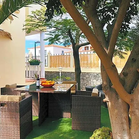 Hotel 8 Islas