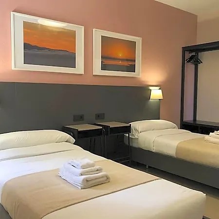 8 Islas Hotel